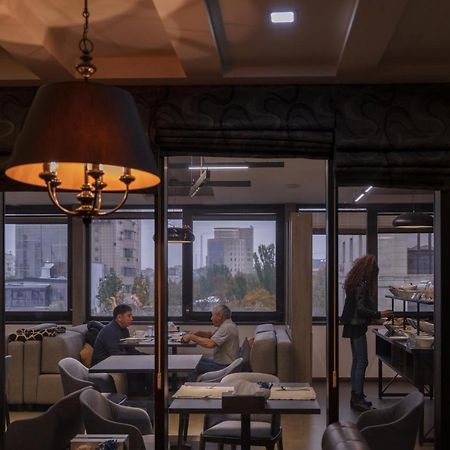 Solutel Apartments-34 比什凯克 外观 照片